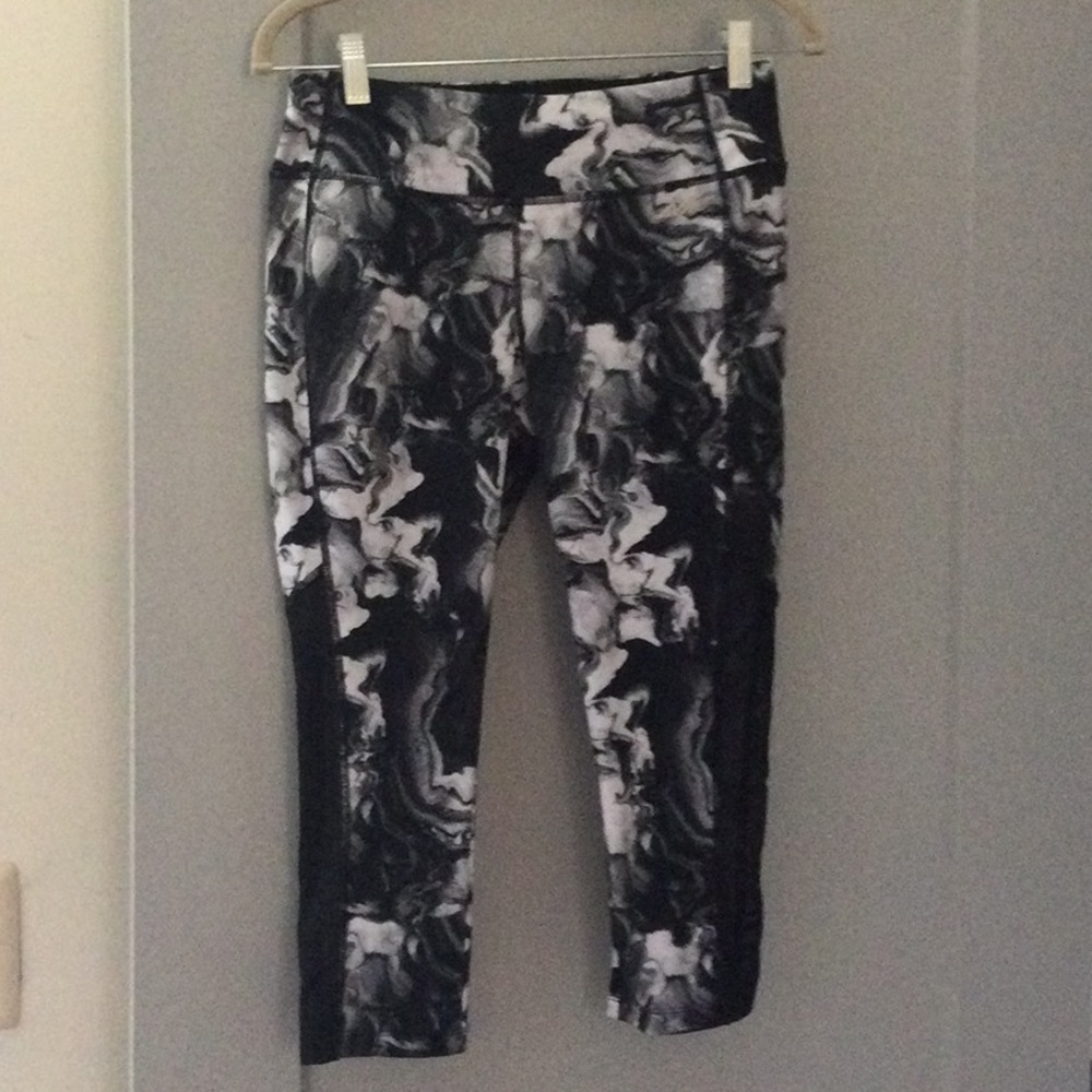 Avia capri fitness tights